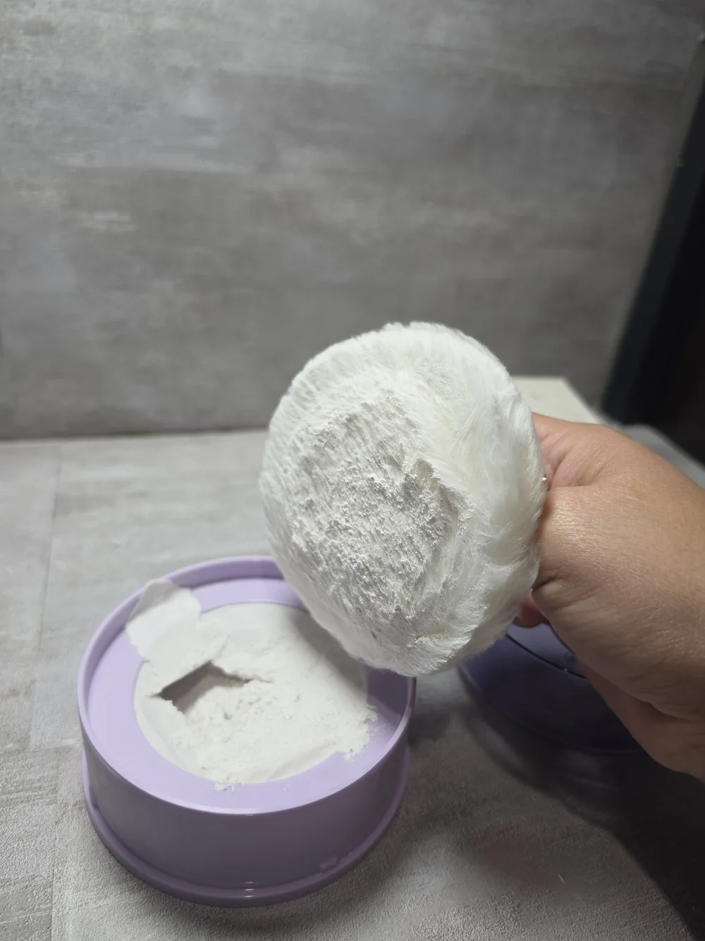 Sphera Dusting Powder by Jafra - White & Light Purple Box